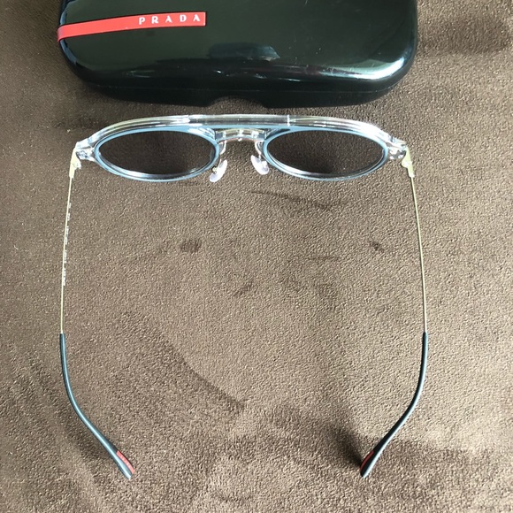 Prada sunglasses - Picture 5 of 6